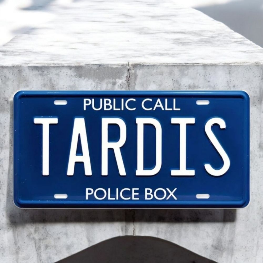 Doctor Who TARDIS Metal License Plate – Police Call Box Wall Decor Whovian Gift
